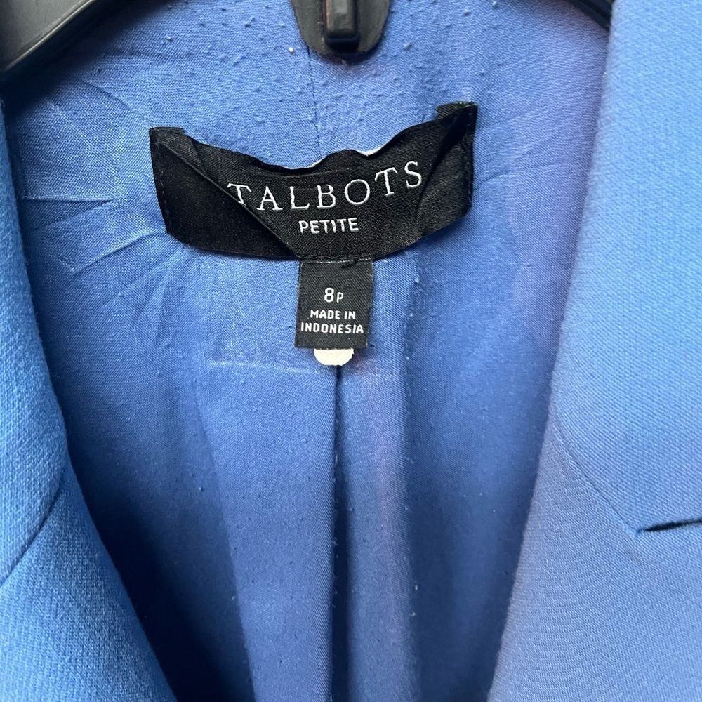 Talbots Blue Women's Blazer. Size 8p - Picture 4 of 6